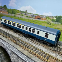Load image into Gallery viewer, Bachmann - BR Mk2 - First Class - Brake Corridor Coach - No.14033 - OO Gauge