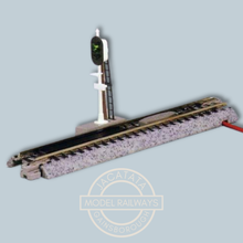 Load image into Gallery viewer, Kato - Unitrack - 20-605 - <S124SGL> - Automatic 3 Colour Signal Straight Track - 124mm - N Gauge