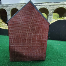 Load image into Gallery viewer, Horny Hobbies - 2007 - Red Bricked House - OO Gauge