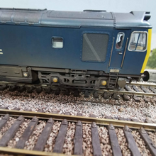 Load image into Gallery viewer, Bachmann Class 25/3 in BR Blue Livery (Digital Sound) - No. 25 095 - OO Gauge