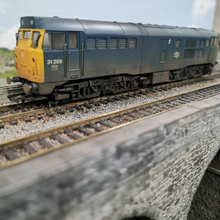 Load image into Gallery viewer, Hornby 00 Gauge Class 31 A1A-A1A Locomotive in BR Blue Livery - Analogue