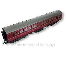 Load image into Gallery viewer, Bachmann - 34-250 - 57' - Ex-LMS - Panelled First and Second Class Corridor Coach - M3565M - BR Maroon Livery - OO Gauge