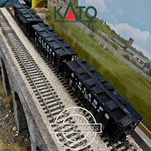 Load image into Gallery viewer, Kato - 38-0202 - Built and Completed - Rake of 3 - AC & F - 70 Ton Covered Hoppers - G-E Lamps - No's. 317 & 318 - HO Gauge