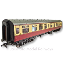 Load image into Gallery viewer, Bachmann - 39-027B - BR1 Mk1 - SK - 2nd Class - Corridor Coach - BR Crimson & Cream - E24813 - OO Gauge
