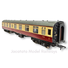 Load image into Gallery viewer, Bachmann - 39-127D - Mk1 CK - Corridor Coach - BR Crimson & Cream - M15181 - OO Gauge