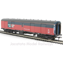 Load image into Gallery viewer, Bachmann - 39-201A - BR Mk1 Full Brake Super BG - Royal Mail - 94520 - OO Gauge