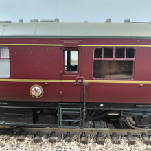 Load image into Gallery viewer, Bachmann - 39-779 - ex LMS - 50' Inspection Saloon - M45035M - BR Maroon - OO Gauge