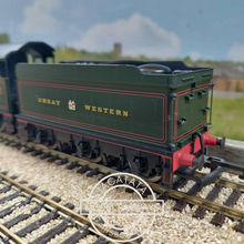Load image into Gallery viewer, Hornby - R2232 - Castle Class - 4-6-0 - Kenilworth Castle - No.4097 - Great Western Railway Livery - OO Gauge - DCC Ready
