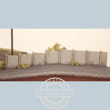 Load image into Gallery viewer, Ratio - 429 - SR Concrete Panel Fencing - Plastic Kit - 485mm Length - Concrete/Grey - OO/HO Gauge