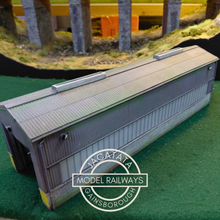 Load image into Gallery viewer, Bachmann - Scenecraft - 44-126 - Single Road Servicing Shed - OO Gauge