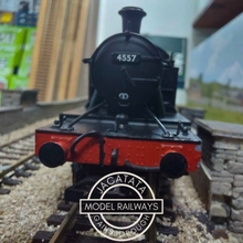 Load image into Gallery viewer, Bachmann - 32-129 - Class 45XX - 2-6-2 - Prairie Tank - Locomotive - BR Lined Black - Early Emblem - No.4557 - OO Gauge - Analogue