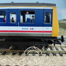 Load image into Gallery viewer, Hornby - R2508A - Class 121 - Bubble Car - Single Car DMU - Driving Motor Brake - Network South East Livery - No.55025 - OO Gauge - DCC Ready - With Passengers and Crew in situ