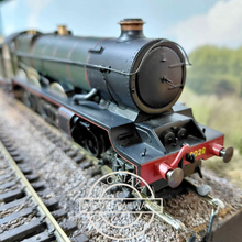 Load image into Gallery viewer, Hornby - Class 6000 - 4-6-0 - Steam Locomotive - Great Western Green Livery - King Stephen - 6029 - OO Gauge - Analogue