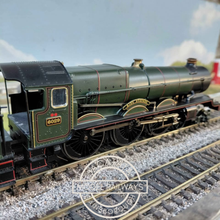 Load image into Gallery viewer, Hornby - Class 6000 - 4-6-0 - Steam Locomotive - Great Western Green Livery - King Stephen - 6029 - OO Gauge - Analogue