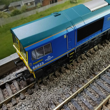 Load image into Gallery viewer, Hornby Freightliner Class 66 Locomotive - Bill Bolsover - Bardon Aggregates Livery - No. 66623 - 00 Gauge - DCC Ready