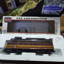 Load image into Gallery viewer, Proto 1000 Series - F3A Locomotive & F3B Powered Locomotive - Both No. 671 in Maine Central Livery - HO Gauge - Analogue