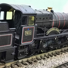 Load image into Gallery viewer, OO Gauge Bachmann BR Black 4-6-0 Locomotive 'Erlestoke Manor' - No. 7812 - Analogue