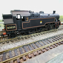 Load image into Gallery viewer, OO Gauge Bachmann Ivatt 2mt 2-6-2 Locomotive with early emblem - 82029 - Analogue