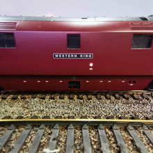 Load image into Gallery viewer, OO Gauge Heljan Class 52 in BR Maroon 'Western King' Locomotive - No. D1039 - Analogue