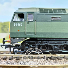 Load image into Gallery viewer, Bachmann/Heljan - Class 47 - Isambard Kingdom Brunel - Diesel Locomotive - BR 2 Tone Green - No. D1662 - OO Gauge