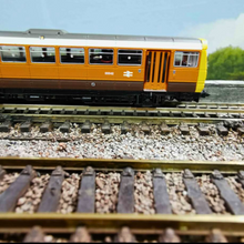Load image into Gallery viewer, Dapol N Gauge Class 142 Locomotives Numbered 55542 & 55592