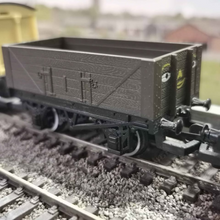 Load image into Gallery viewer, Hornby 0-6-0 - The World Of Thomas The Tank Engine - Devious Diesel Train Set - 1987 to 1989 - OO Gauge - Analogue