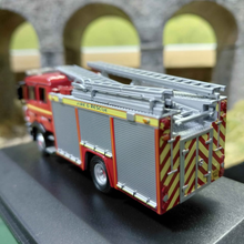 Load image into Gallery viewer, Oxford Diecast - MAN - Avon Fire & Rescue Engine - 1:76 Scale
