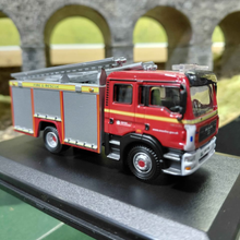 Load image into Gallery viewer, Oxford Diecast - MAN - Avon Fire & Rescue Engine - 1:76 Scale