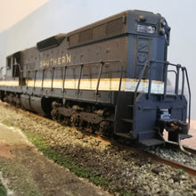 Load image into Gallery viewer, EMD SD-9 Burlington Northern Locomotive #6381 Southern - HO Scale - ATHEARN
