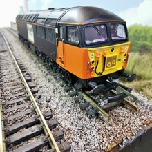 Load image into Gallery viewer, Hornby Class 56 'Load haul' Diesel Locomotive - No. 56 083 - Analogue - OO Gauge