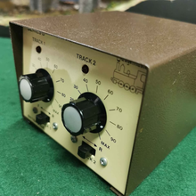 Load image into Gallery viewer, Gaugemaster Model 'D' Dual Track Controller.