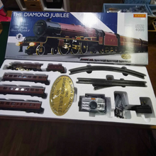 Load image into Gallery viewer, OO Gauge Hornby R1170 The Diamond Jubilee Train Set Limited Edition 4000 - DCC Ready