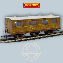 Load image into Gallery viewer, Hornby - R40081 - Teak - 6 Wheel - 1st Class Coach - LNER Livery - No.4172 - OO Gauge