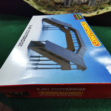 Load image into Gallery viewer, Hornby Railways - Town & Country - R481 Footbridge - OO Gauge