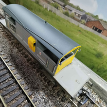 Load image into Gallery viewer, Bachmann - 25T Queen Mary - Stone Barrier - Brake Van - Weathered - OO Gauge