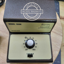 Load image into Gallery viewer, Gaugemaster - Model 100M - Multi Gauge - Single Track Electronic Loco Controller
