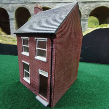 Load image into Gallery viewer, Horny Hobbies - 2007 - Red Bricked House - OO Gauge

