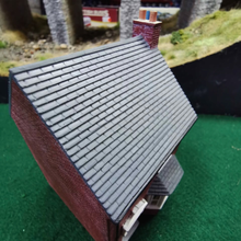 Load image into Gallery viewer, Horny Hobbies - 2007 - Red Bricked House - OO Gauge
