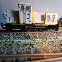 Load image into Gallery viewer, Ruston &amp; Hornsby - 29161 - Class 07 V2 ICI 07005 - OO Gauge - HELJAN
