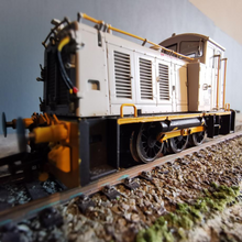 Load image into Gallery viewer, Ruston &amp; Hornsby - 29161 - Class 07 V2 ICI 07005 - OO Gauge - HELJAN
