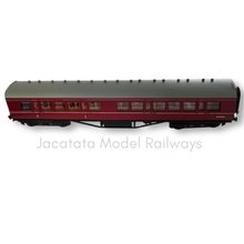 Load image into Gallery viewer, Bachmann - 34-250 - 57' - Ex-LMS - Panelled First and Second Class Corridor Coach - M3565M - BR Maroon Livery - OO Gauge

