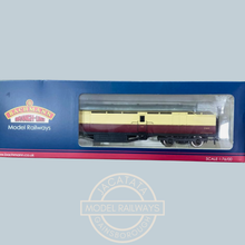 Load image into Gallery viewer, Bachmann - 34-651B - Thompson - BG Coach - Full Brake - BR Crimson &amp; Cream - E162E - OO Gauge
