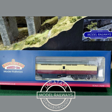 Load image into Gallery viewer, Bachmann - 34-651B - Thompson - BG Coach - Full Brake - BR Crimson &amp; Cream - E162E - OO Gauge
