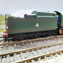 Load image into Gallery viewer, Hornby BR Merchant Navy Class Locomotive - Holland-Afrika Line - No. 35023 - OO Gauge - DCC Sound
