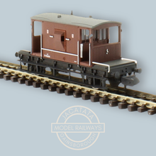 Load image into Gallery viewer, Grahan Farish - 377-528 - 20T Brake Van - BR Bauxite - N Gauge
