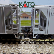 Load image into Gallery viewer, Kato - 38-0102 - Built and Completed - Rake of 3 - A.C.F - 70 Ton Covered Hoppers - Union Pacific - No's. 101, 385 &amp; 419 - HO Gauge
