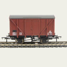 Load image into Gallery viewer, Bachmann Branchline - 38-171B - 12T Plywood Ventilated Van - BR Bauxite (Late) Livery - B775719 - OO Gauge
