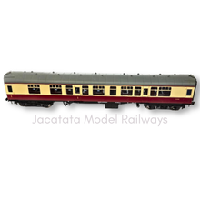 Load image into Gallery viewer, Bachmann - 39-127D - Mk1 CK - Corridor Coach - BR Crimson &amp; Cream - M15181 - OO Gauge
