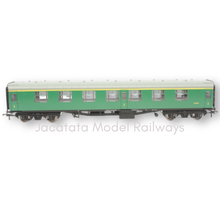 Load image into Gallery viewer, Bachmann - 39-153 - BR Mk1 - FK Corridor Coach - First Class - S13143 - SR Green Livery - OO Gauge
