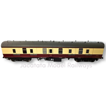 Load image into Gallery viewer, Bachmann - 39-177A - BR1 Mk1 - BG - Full Brake Coach - BR Crimson &amp; Cream - E80623 - OO Gauge
